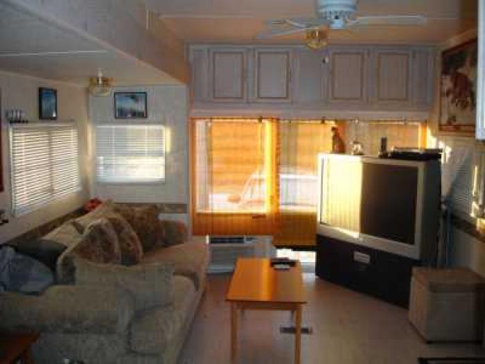 Recreational Vehicles Park Models 2006 Stoney Creek Clearvue Located In