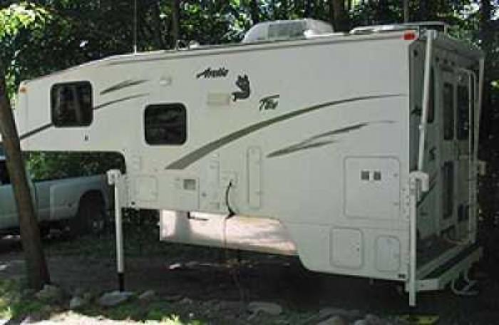 THIS ITEM HAS BEEN SOLD...Recreational Vehicles Truck Campers 2004