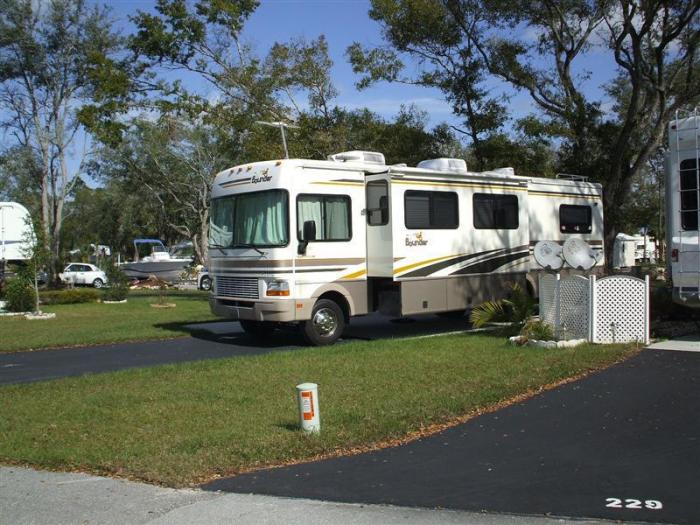 2002 Bounder 32h Pictures : Listing ID #10064 : RV Clearinghouse