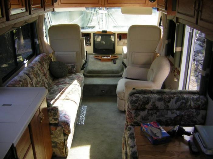 1999 airstream land yacht 30 specs